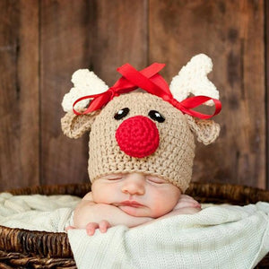 Adorable little reindeer caps to keep babies warmer. Merry Christmas!