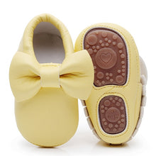 Load image into Gallery viewer, SH- Fashion Floral printing hard sole toddler moccasins first walker shoes PU leather cute bow baby girls shoes infant walk shoes
