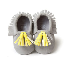 Load image into Gallery viewer, Tassels 26-Color PU Leather Baby Shoes Baby Moccasins Newborn Shoes Soft Infants Crib Shoes Sneakers First Walker