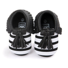 Load image into Gallery viewer, Tassels 26-Color PU Leather Baby Shoes Baby Moccasins Newborn Shoes Soft Infants Crib Shoes Sneakers First Walker